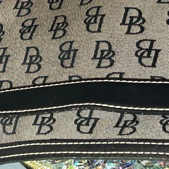 Dooney & Bourke Black and Tan Tote Bag Approx. 18” x 10” x 5.5” - Picture 15 of 16